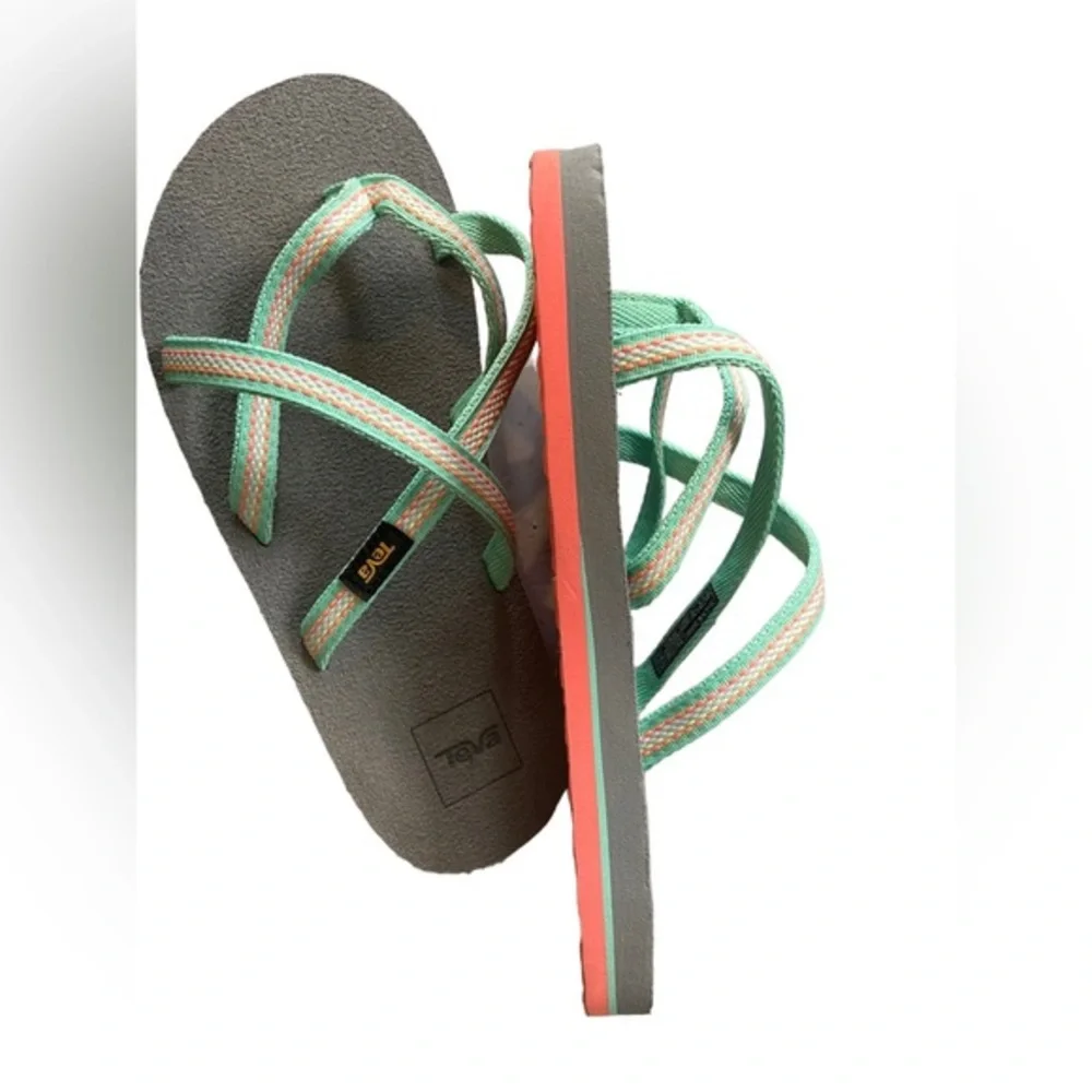 Teva Kids' Olowahu Sandal Size 5 Mint Green w/‎ Coral Excellent Condition